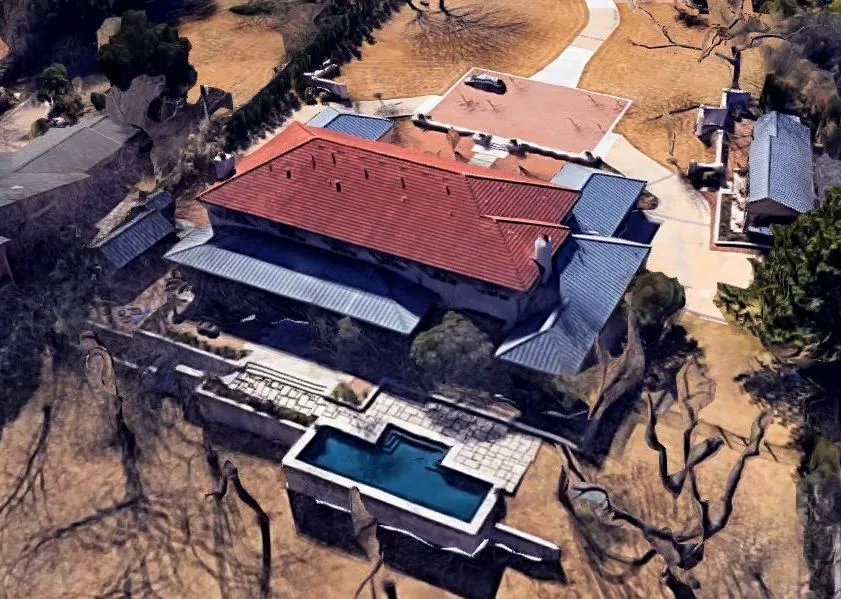 Joe Rogan House: Austin Home - Urban Splatter