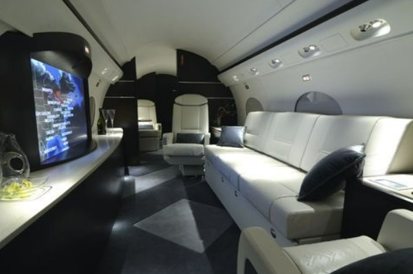 Tyler Perry Private Jet: The Gulfstream III - Urban Splatter